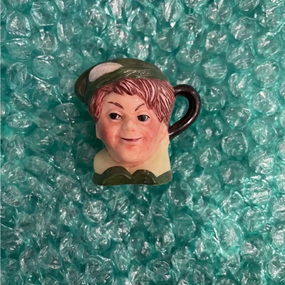 Vintage English heritage miniature Toby jug collection set of 25 w/authenticity